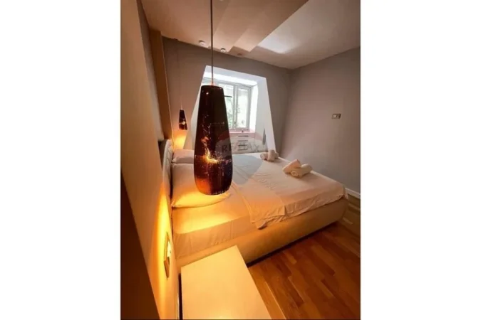 Tirane, jepet me qera apartament 2+1 , 97 m² 1.000 € (Blv Zogu I Pare)