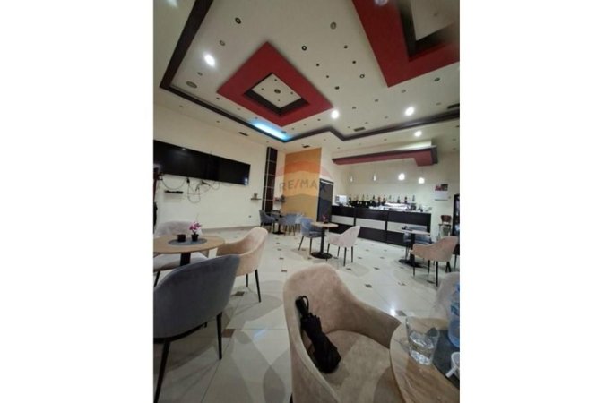 Tirane, jepet me qera , 1.900 m² 2.800 € 