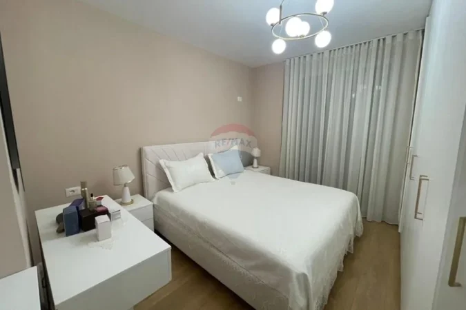 Tirane, shitet apartament 1+1+Ballkon , 58 m² 87.012 € (Shkojze)