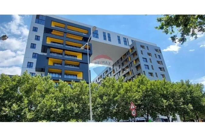 Tirane, shitet apartament 3+1 , 140 m² 371.000 € 