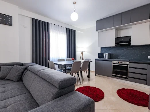 Tirane, jepet me qera apartament 2+1+Ballkon Kati 3, 105 m² 750 € (RR. JORDAN MISJA)