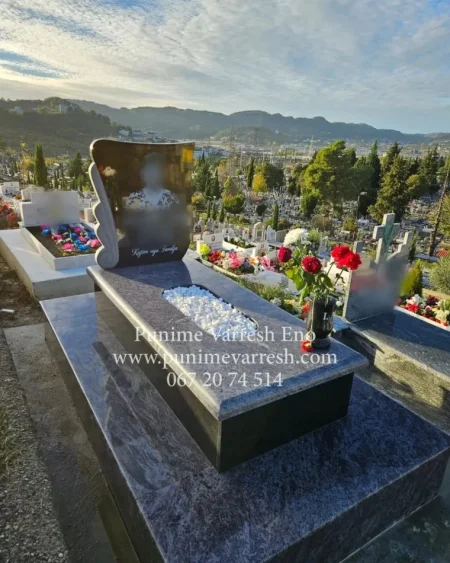 Tirane, shes Punime varresh ne tufine - Varr granit Verde Marina 250 €