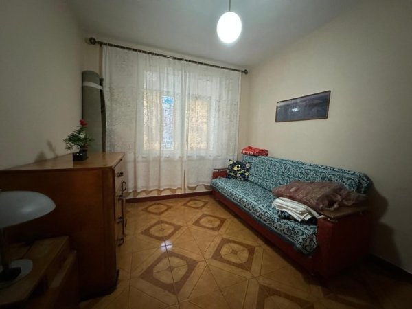 Tirane, jepet me qera apartament 2+1+Ballkon Kati 2, 80 m² 500 € (Myslym Shyri)