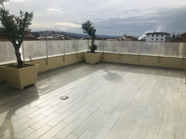 Elbasan, jepet me qera nga Pronari, pa-komision apartament 2+1+Ballkon Kati 8, 80 m² 360 €