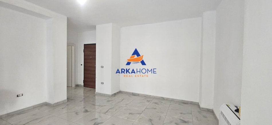 Tirane, jepet me qera zyre Kati 1, 66 m² 623 € 