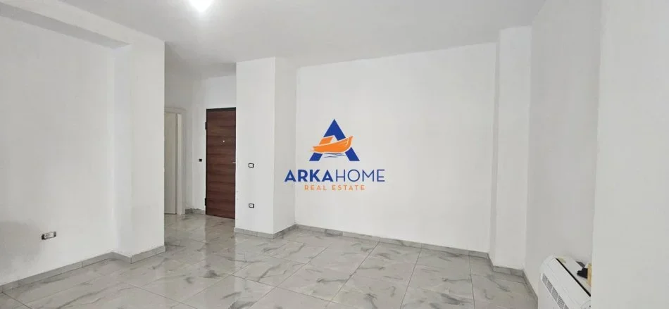 Tirane, jepet me qera zyre Kati 1, 66 m² 623 € 