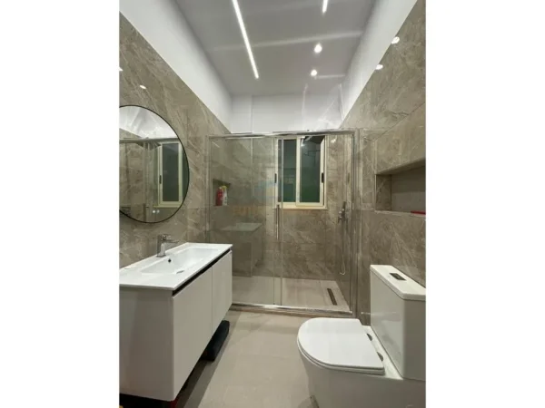 Tirane, shitet apartament 1+1+Ballkon Kati 1, 60 m² 110.000 € 