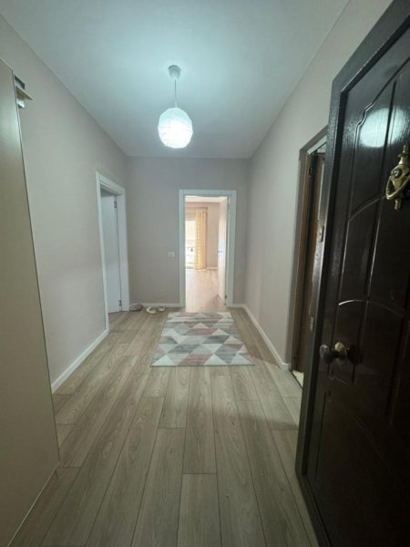 Tirane, jepet me qera apartament 2+1+Ballkon Kati 4, 100 m² 480 € (Fresk)