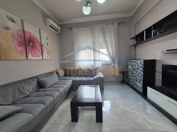Tirane, shitet apartament 2+1+Ballkon Kati 5, 84 m² 220.000 €