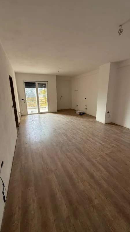 Tirane, shitet apartament 2+1+2 Kati 4, 117 m² 192.000 € (Kompleksi E88)