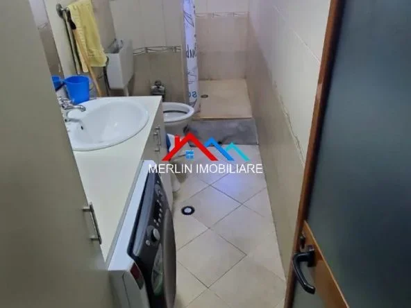 Tirane, shitet apartament 1+1+Ballkon Kati 4, 64 m² 135.000 € (RRUGA BELUL HATIBI,OXHAKU)