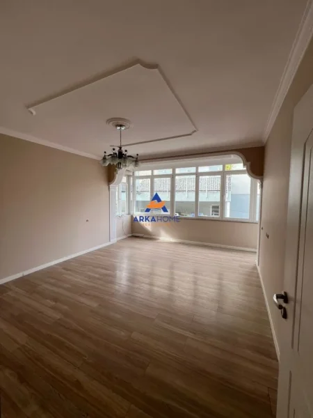 Tirane, shitet apartament 2 Katshe Kati 2, 250 m² 