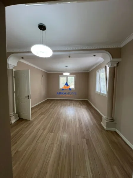 Tirane, shitet apartament 2 Katshe Kati 2, 250 m² 