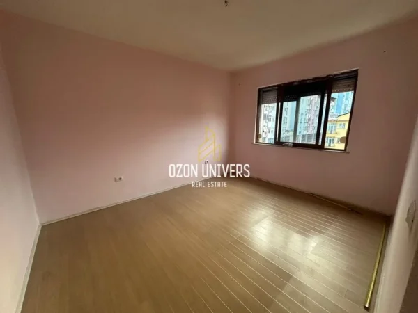 Tirane, shitet apartament 2+1+Ballkon Kati 4, 69 m² 168.000 € (Myslym Shyr)