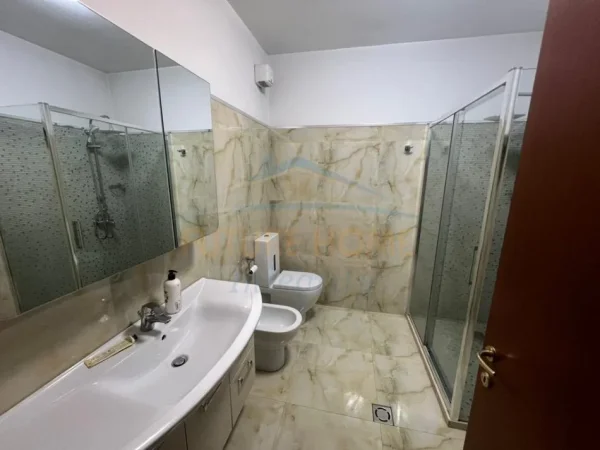 Tirane, jap me qera apartament 2+1+Ballkon Kati 6, 103 m² 1.000 € (RRUGA E ELBASANIT)