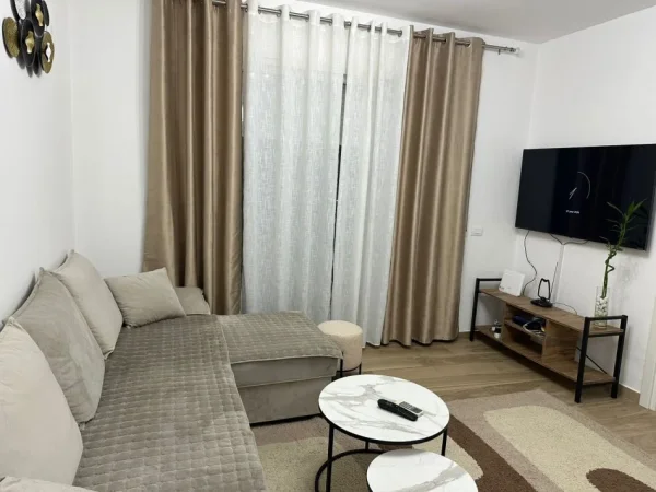 Jepet me qera apartament 2+1 Kati 7, 84 m² 400 € (Univers City)