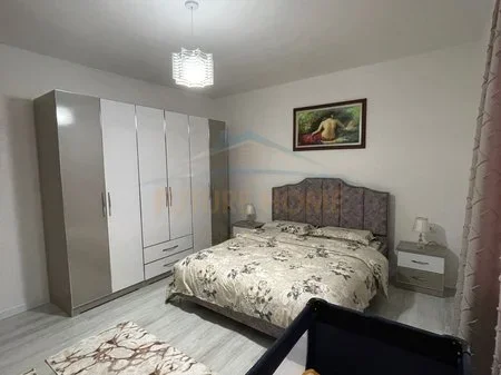 Durres, jepet me qera apartament 2+1+Ballkon Kati 4, 112 m² 400 € 