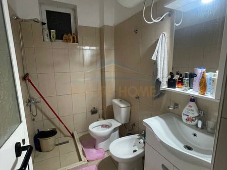 Durres, jepet me qera apartament 2+1+Ballkon Kati 4, 112 m² 400 € 