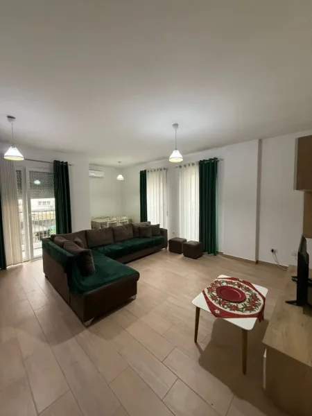 Tirane, jepet me qera apartament 2+1 Kati 1, 90 m² 750 € (Don Bosko)