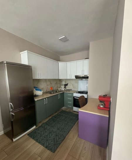 Tirane, jepet me qera apartament 2+1 Kati 4, 100 m² 480 € (FRESKU)