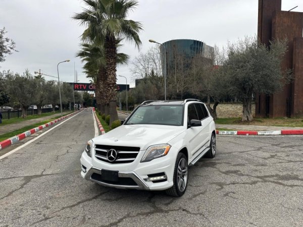 Tirane, shes SUV MERCEDES BENZ GLK FULL OPTION 250 Nafte, e bardhë automatik Klima 190.000 km