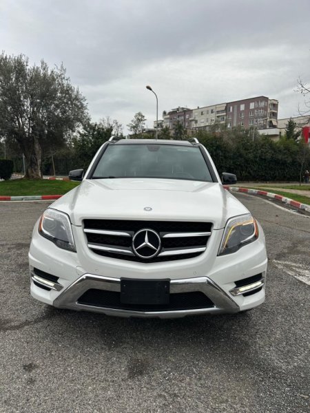 Tirane, shes SUV MERCEDES BENZ GLK FULL OPTION 250 Nafte, e bardhë automatik Klima 190.000 km