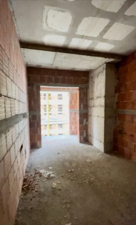 Tirane, shitet apartament 1+1+Ballkon Kati 4, 68 m² 89.900 € (Rruga 29 Nentori)