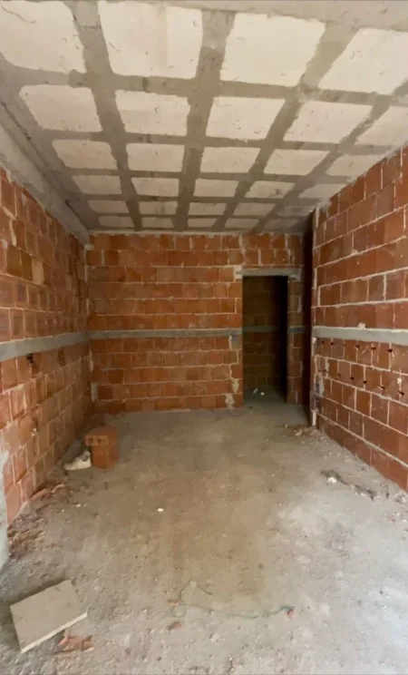 Tirane, shitet apartament 1+1+Ballkon Kati 4, 68 m² 89.900 € (Rruga 29 Nentori)