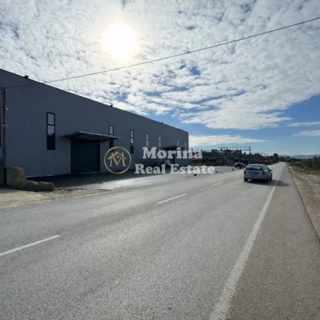 Tirane, jepet me qera ambjent biznesi Kati 2, 3.000 m² 20.000 € (Rruga e Arbrit)