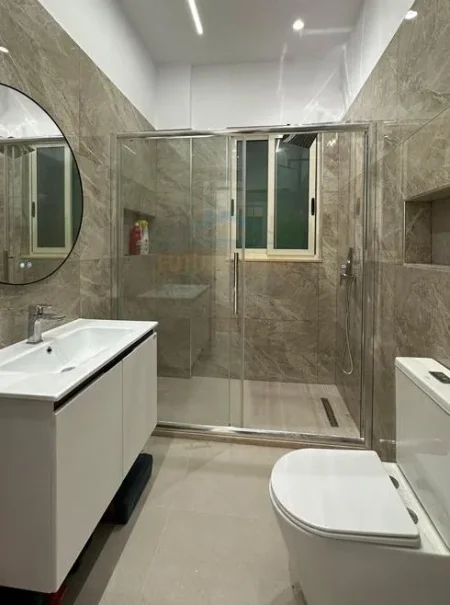 Shitet , Apartament 1+1 Unaza e re, Tirane