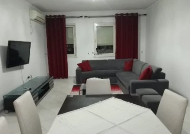 Tirane, jepet me qera apartament 2+1 Kati 8, 112 m² 500 € (YZBERISHT)