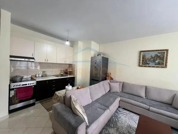 Tirane, shes apartament 2+1+Ballkon Kati 7, 94 m² 123.000 € (Misto Mame)