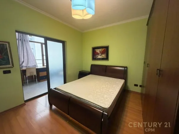 Tirane, shitet apartament 1+1 Kati 2, 78 m² 179.000 € (Pazari i Ri)