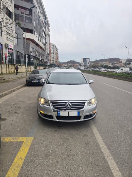 Tirane, shes makine Volkswagen Passat Nafte, gri metalizato automatik Klima 240.000 km 4.700 €