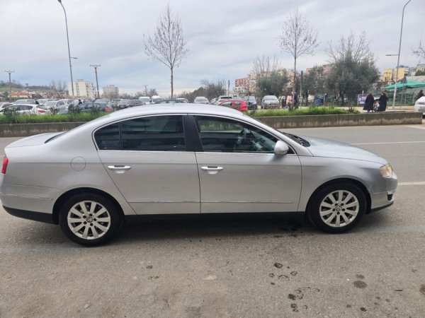 Tirane, shes makine Volkswagen Passat Nafte, gri metalizato automatik Klima 240.000 km 4.700 €