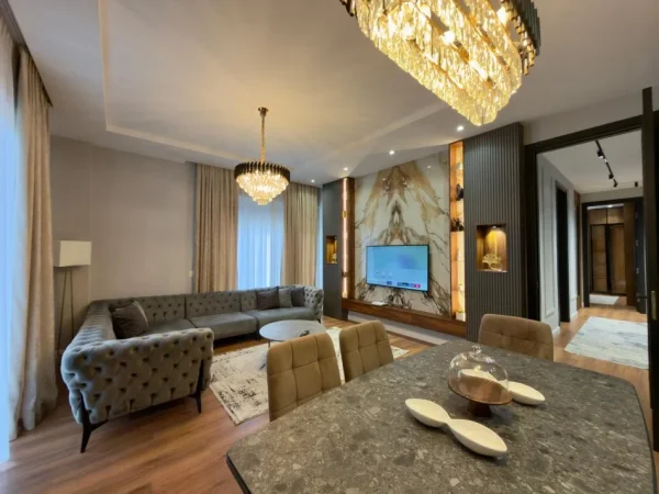 Tirane, jepet me qera apartament 2+1+Ballkon Kati 3, 122 m² 1.300 € (TEG)