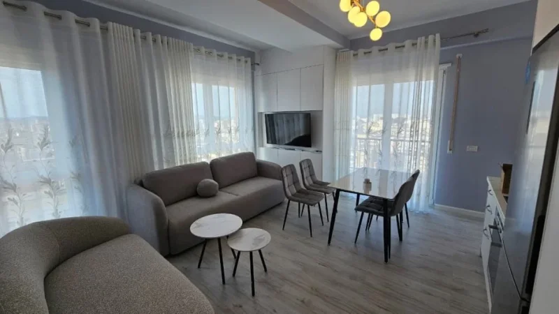Tirane, jepet me qera apartament 2+1 , 90 m² 650 € 