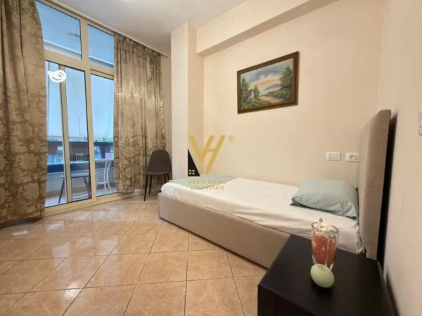 Tirane, jepet me qera apartament 2+1+Ballkon Kati 1, 85 m² 650 € (RRUGA E ELBASANIT)