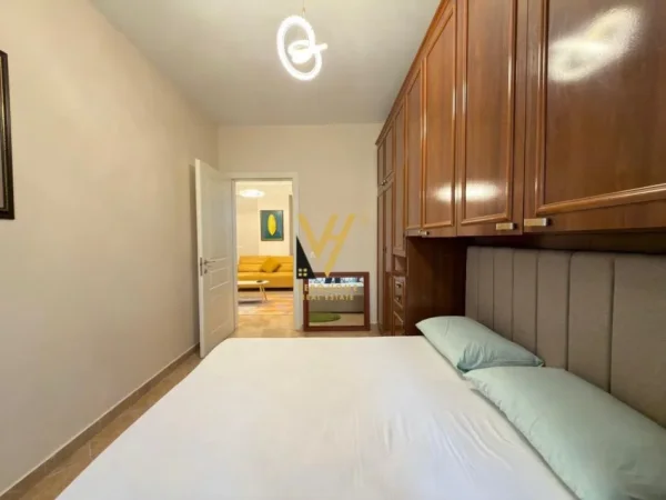 Tirane, jepet me qera apartament 2+1+Ballkon Kati 1, 85 m² 650 € (RRUGA E ELBASANIT)