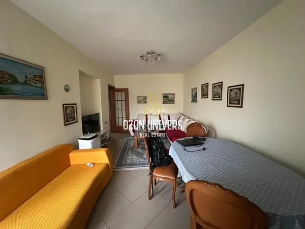 Tirane, jepet me qera apartament 1+1+Ballkon Kati 5, 60 m² 550 € (Myslym Shyr)