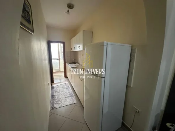 Tirane, jepet me qera apartament 1+1+Ballkon Kati 5, 60 m² 550 € (Myslym Shyr)