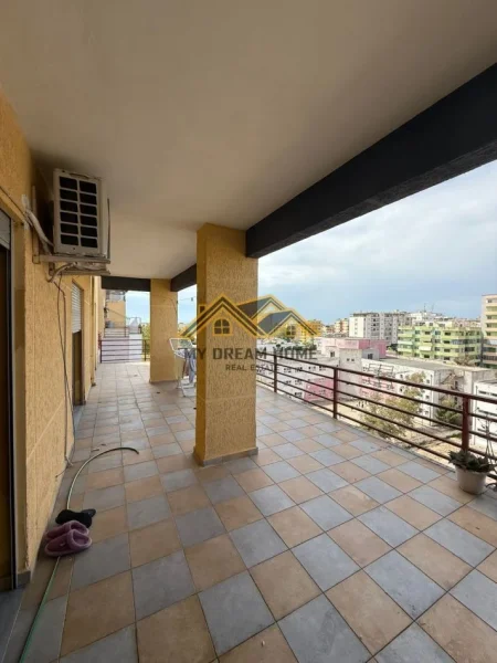 Durres, shitet apartament 2+1 , 150 m² 165.000 € (plazh hekurudha)