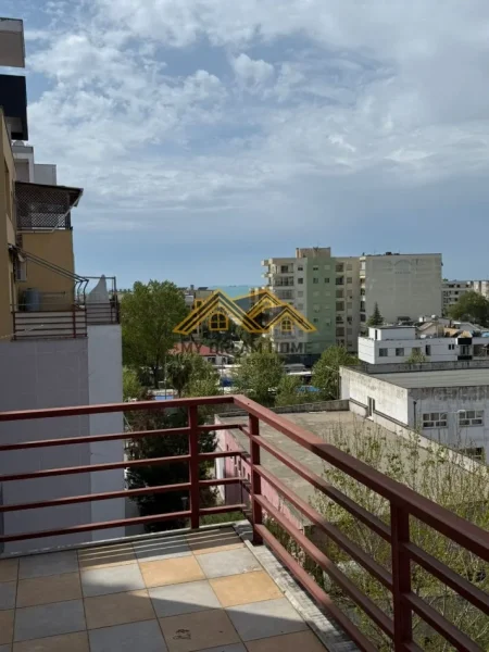 Durres, shitet apartament 2+1 , 150 m² 165.000 € (plazh hekurudha)