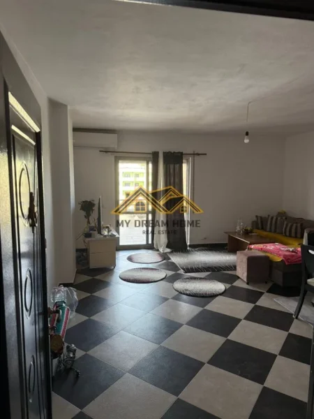Durres, shitet apartament 2+1 , 150 m² 165.000 € (plazh hekurudha)