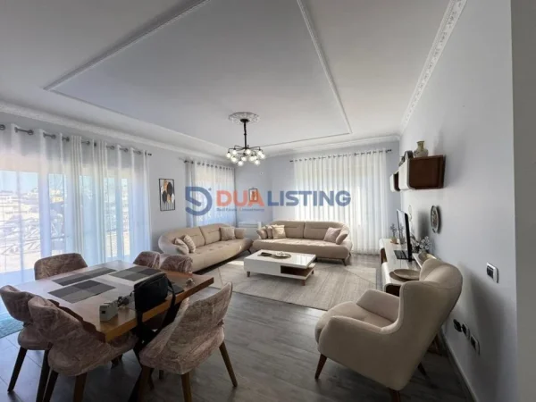 Tirane, jepet me qera apartament 3+1 , 150 m² 1.500 € (Kopshti Botanik)