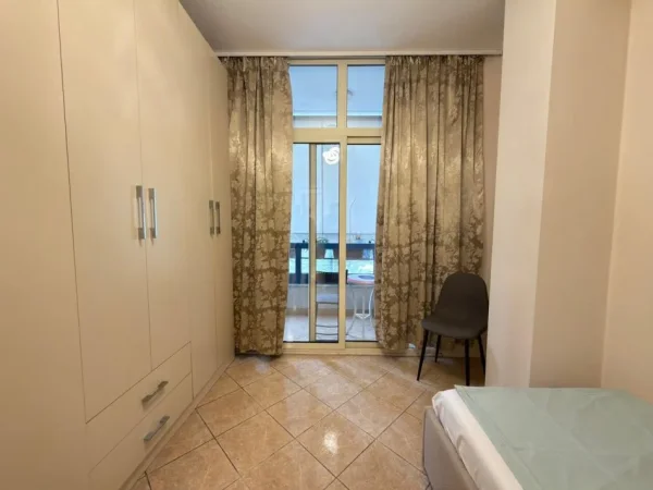 JEPET ME QIRA SUPER APARTAMENT 2+1 TEK RRUGA E ELBASANIT   , 600 €URO