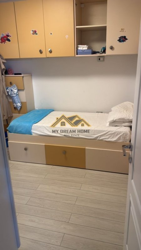 Durres, jepet me qera 2+1 Kati 2, 205 m² 1.650 € 