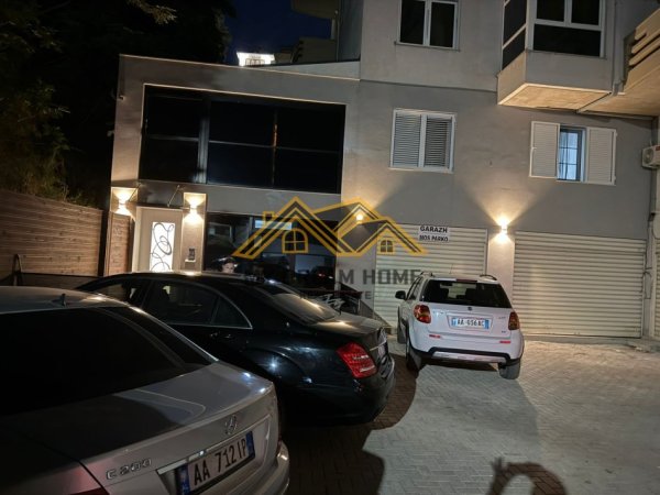 Durres, jepet me qera 2+1 Kati 2, 205 m² 1.650 € 