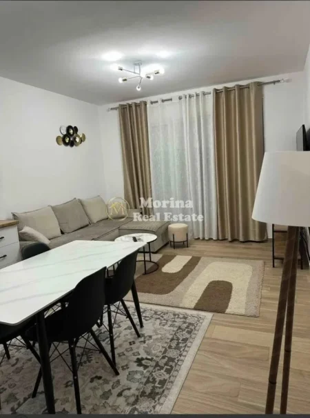 Tirane, jepet me qera apartament 2+1 Kati 7, 83 m² 400 € (Univers City)