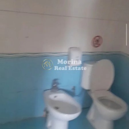 Tirane, jepet me qera apartament 1+1 Kati 3, 50 m² 300 € (Laprake)